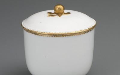Sèvres porcelain sugar bowl and cover