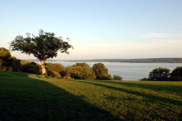 Washington's view of the Potomac River (Ron Hirshon)
